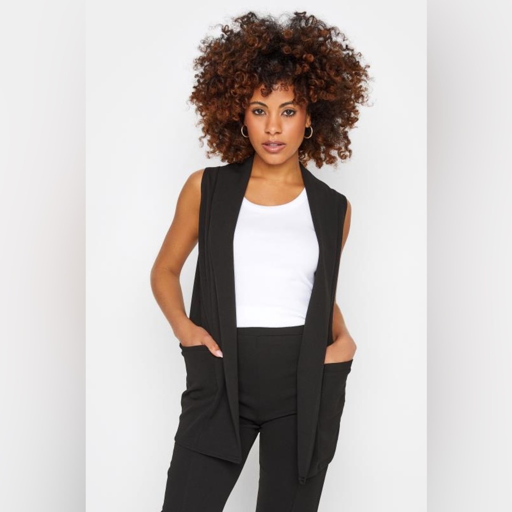 Daniel Rainn Sleeveless Blazer